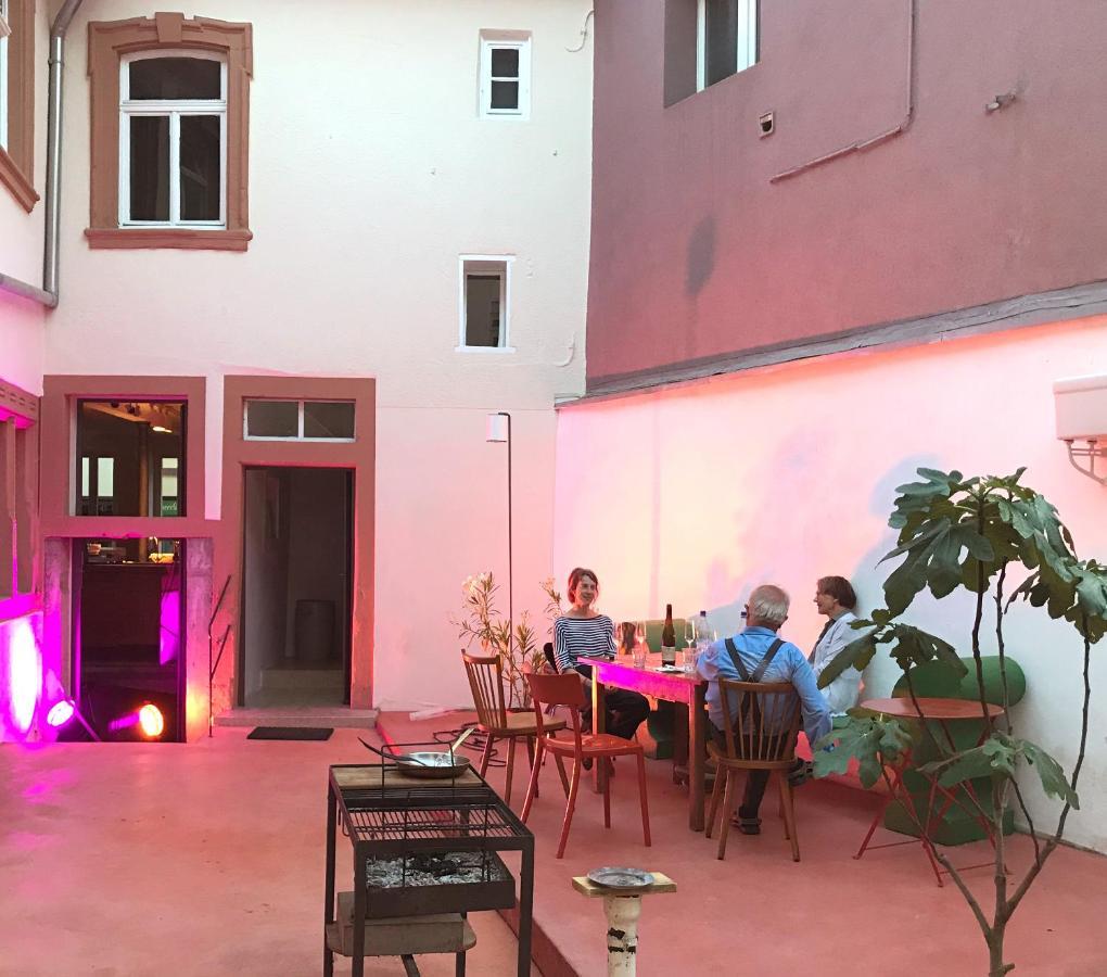 Boutique-Ferienwohnung Im Alten Weinhaus Moser Grünstadt Exterior foto